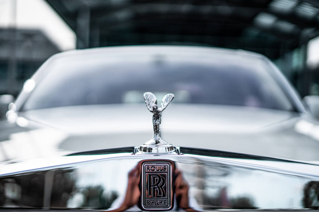RollsRoyce Ghost Black Badge thế hệ mới giá từ 337 tỉ đồng  sedan đắt  thứ 2 Việt Nam  Tuổi Trẻ Online